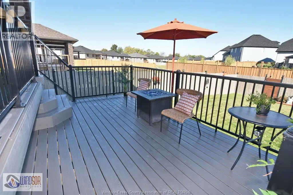 48 KINGSBRIDGE DRIVE