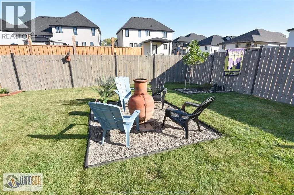 48 KINGSBRIDGE DRIVE