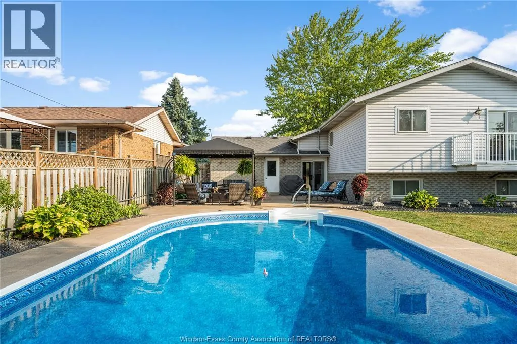 1475 SUGARWOOD CRESCENT