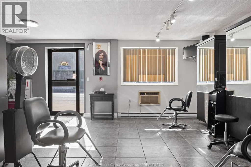380 TECUMSEH ROAD West