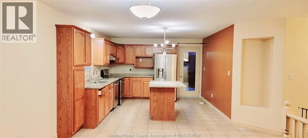 4628 FONTANA