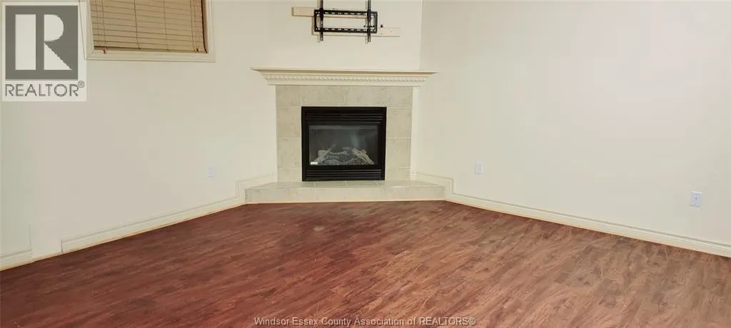 4628 FONTANA