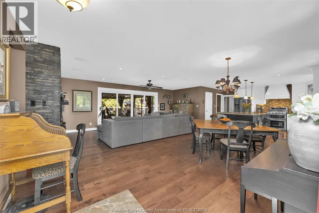 7624 County Rd 18
