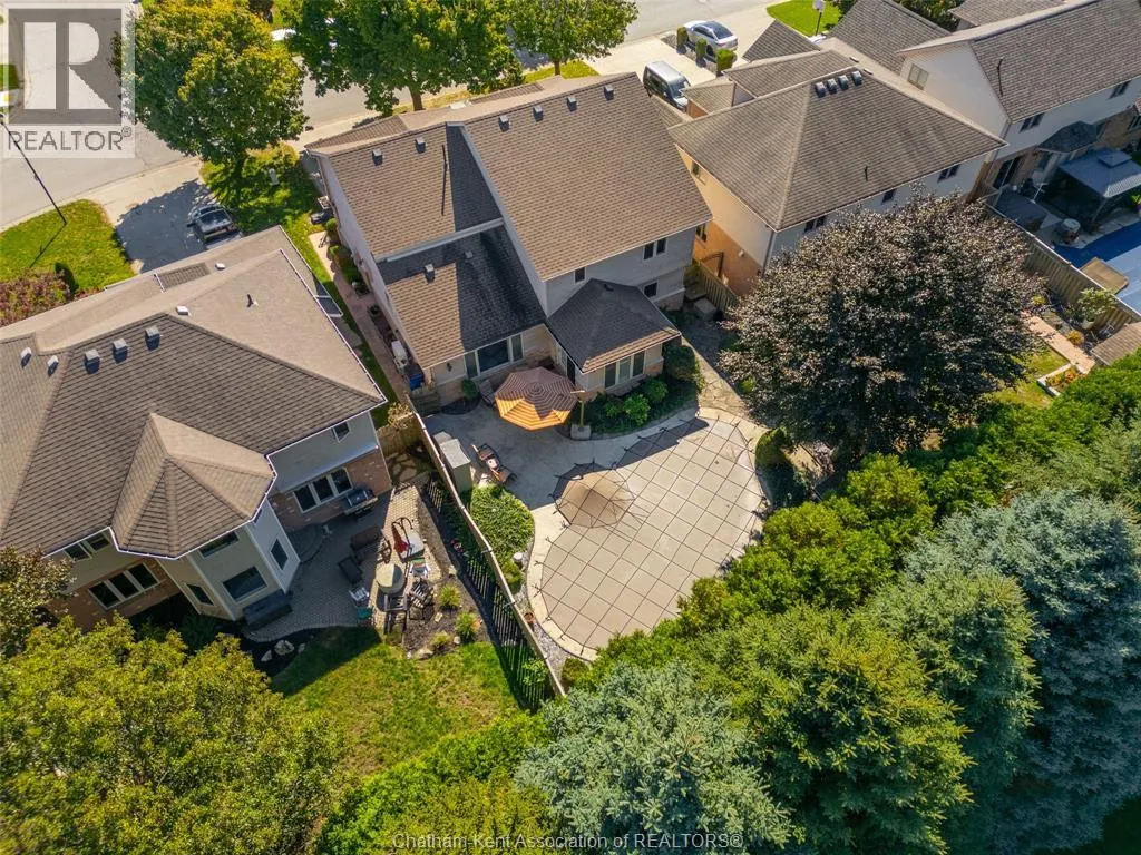 13 Hedge Maple Path