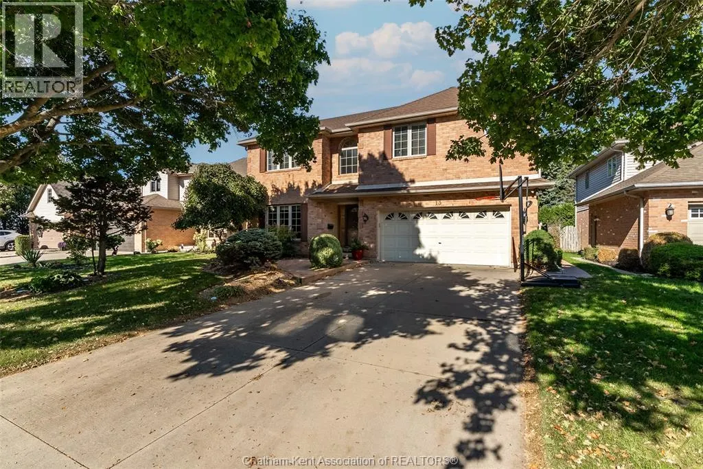 13 Hedge Maple Path