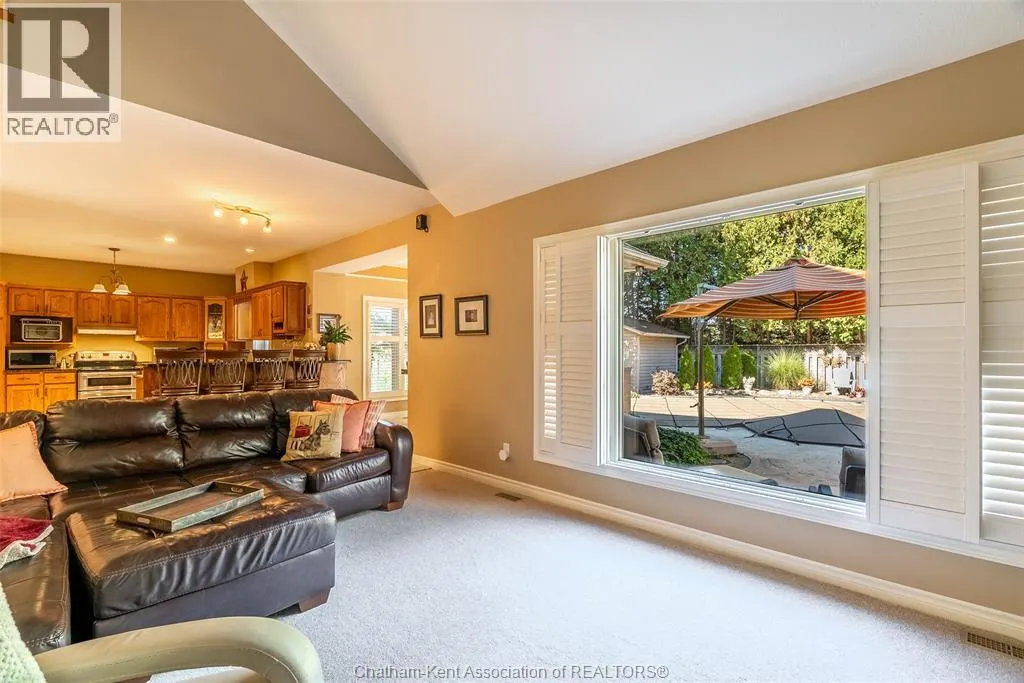 13 Hedge Maple Path