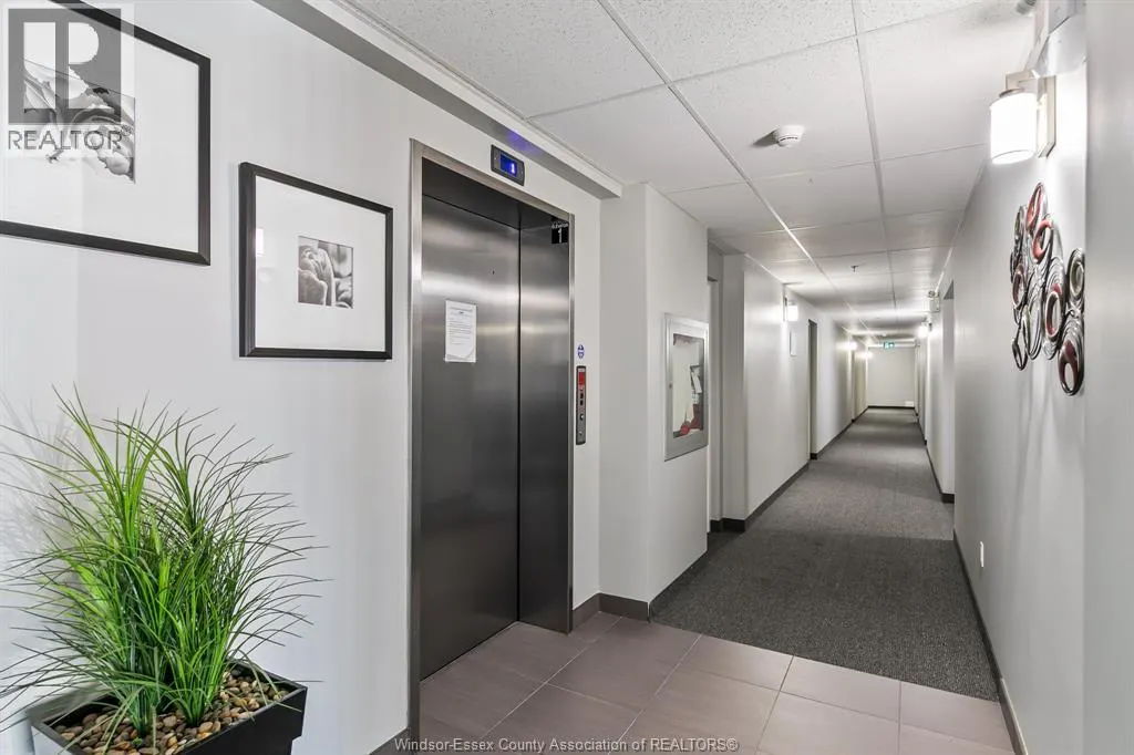 8475 WYANDOTTE East Unit# 407