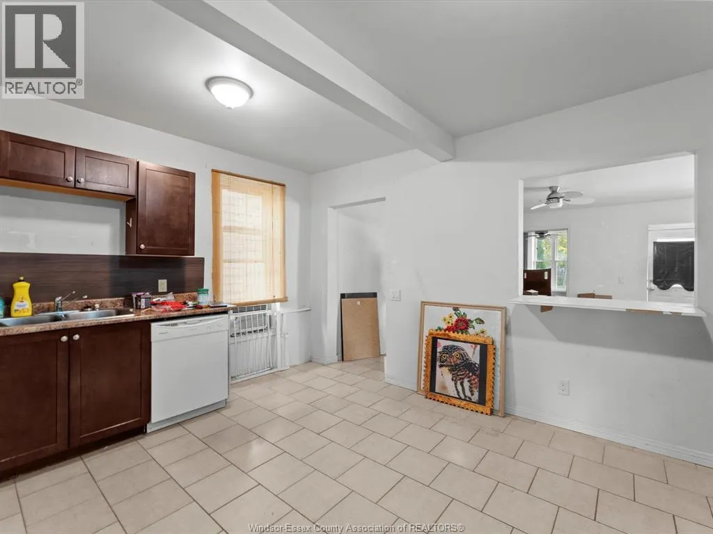 253 CURRY AVENUE