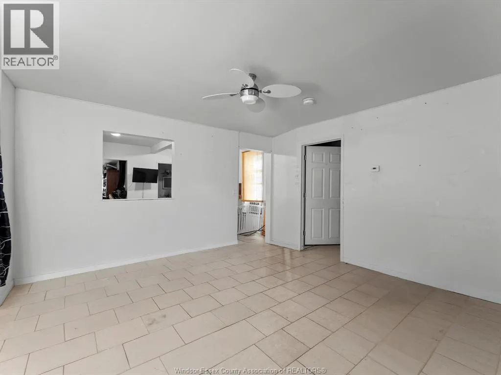 253 CURRY AVENUE