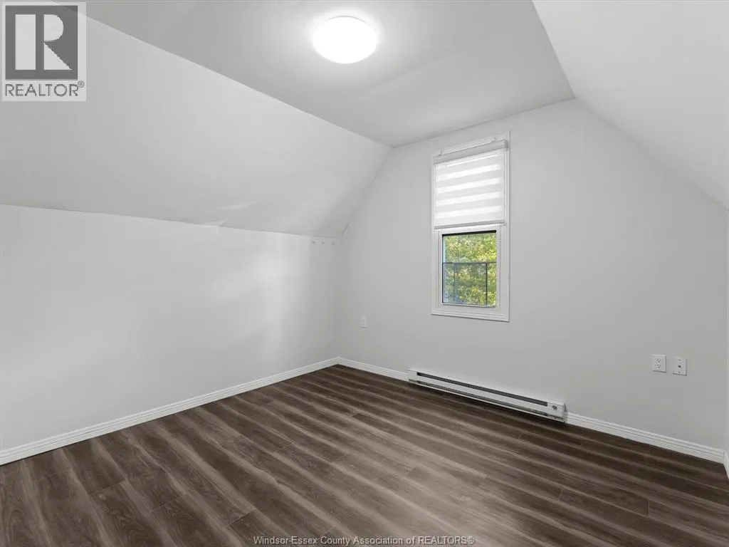 253 CURRY AVENUE
