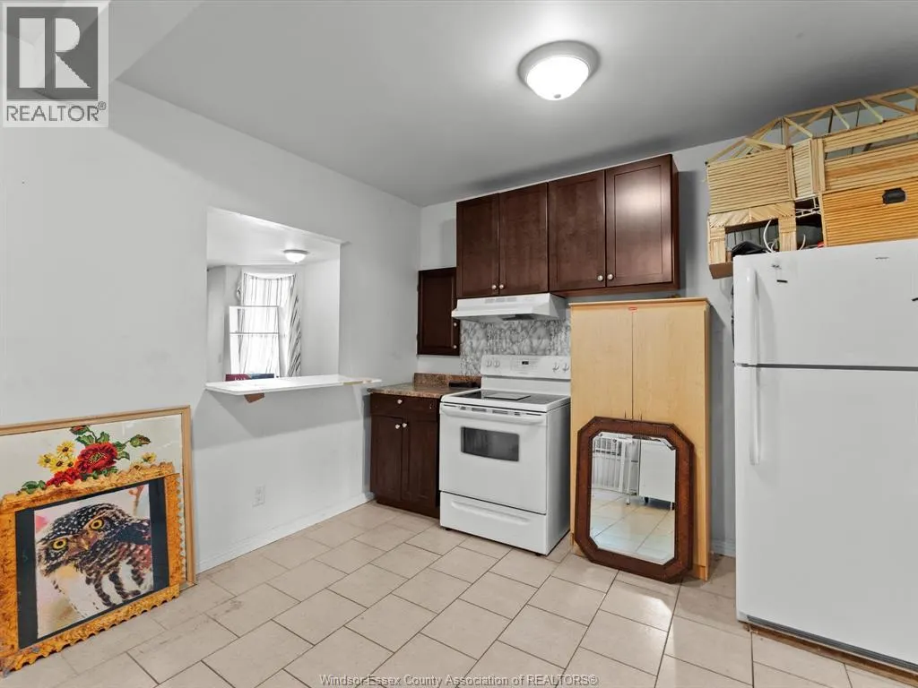 253 CURRY AVENUE