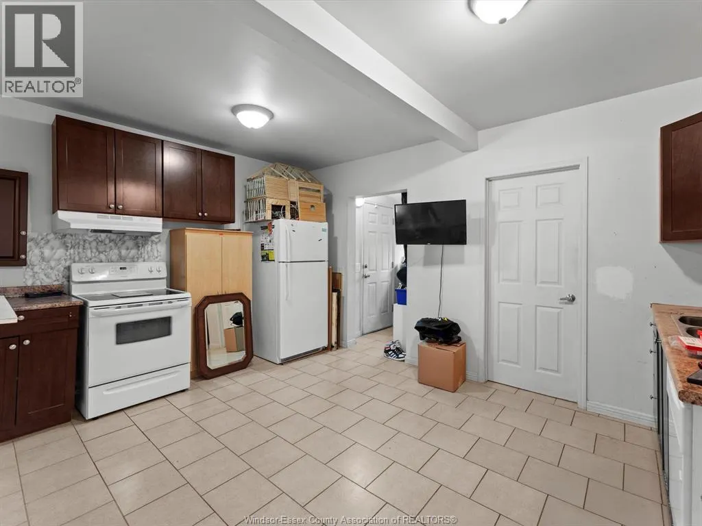 253 CURRY AVENUE