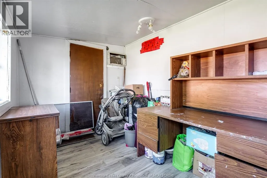 10350 Richardson Sideroad