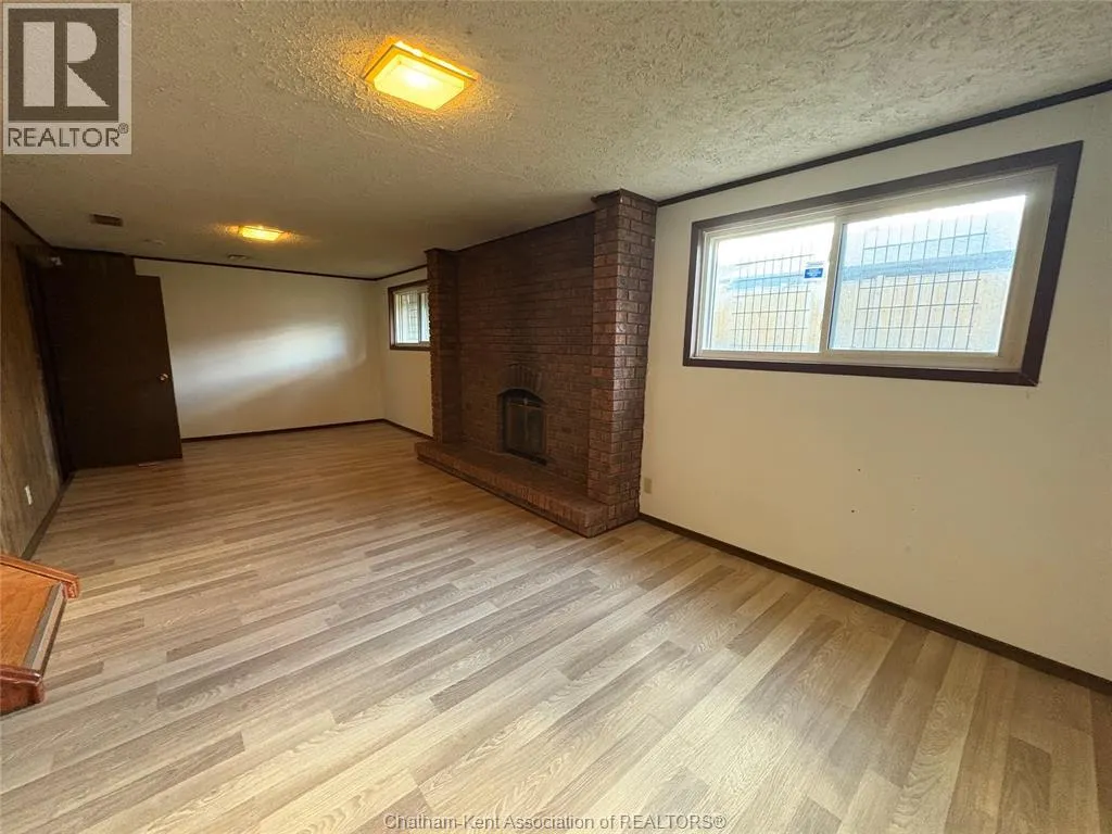 104 Randolf CRESCENT