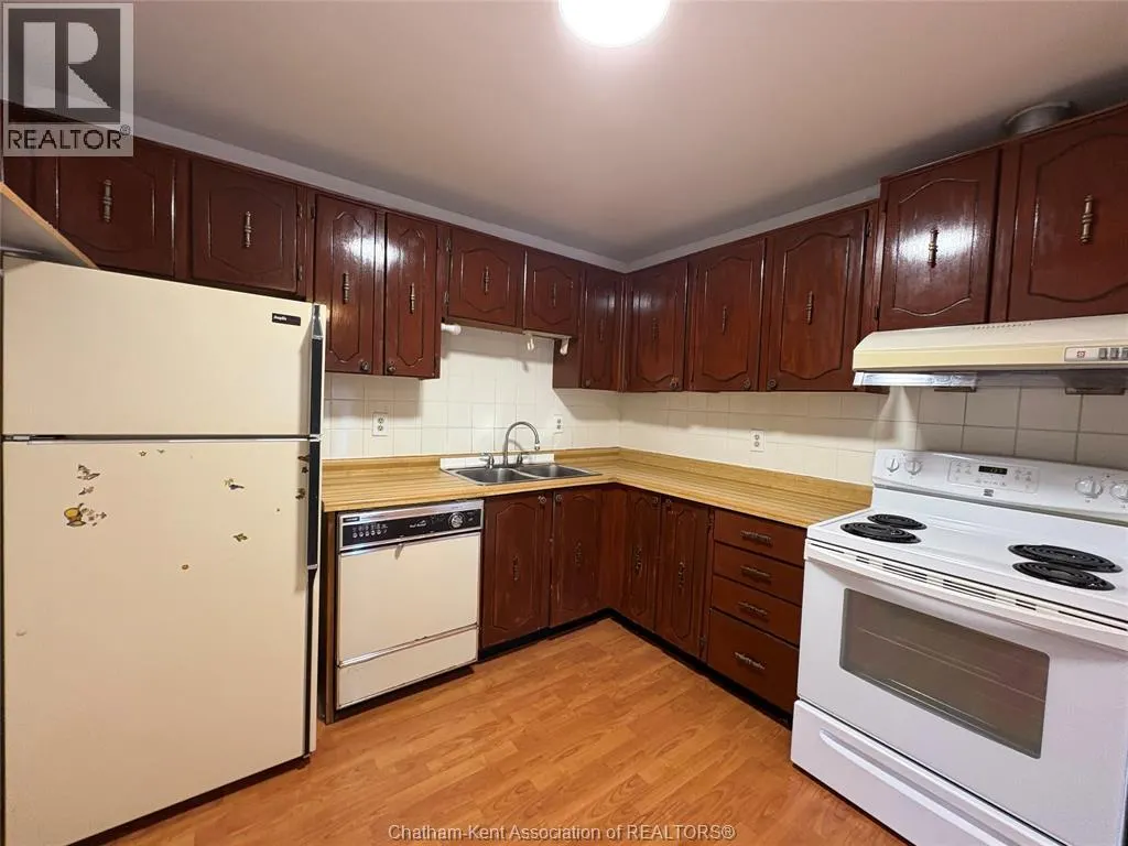 104 Randolf CRESCENT