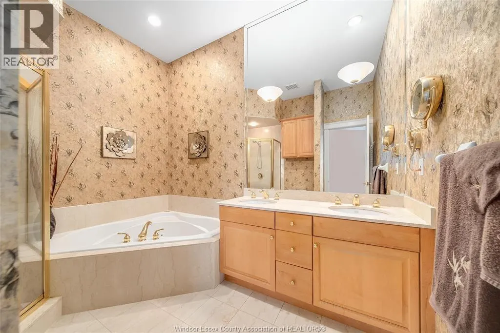 4955 RIVERSIDE DRIVE East Unit# 203