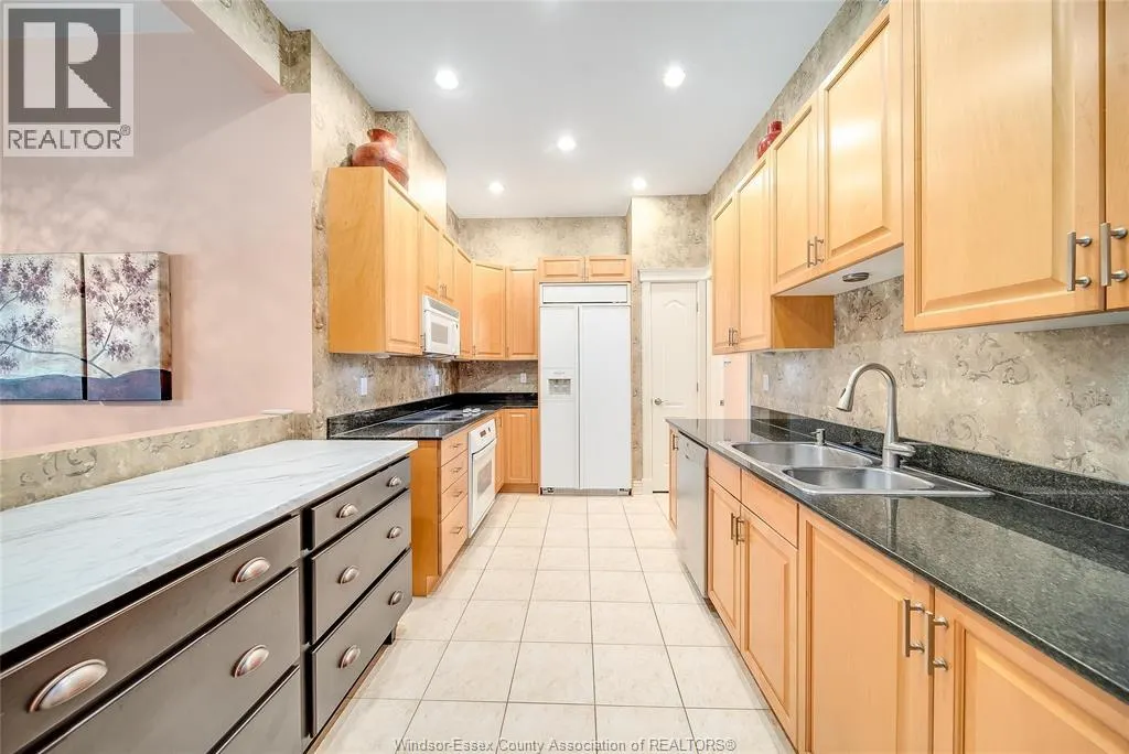 4955 RIVERSIDE DRIVE East Unit# 203
