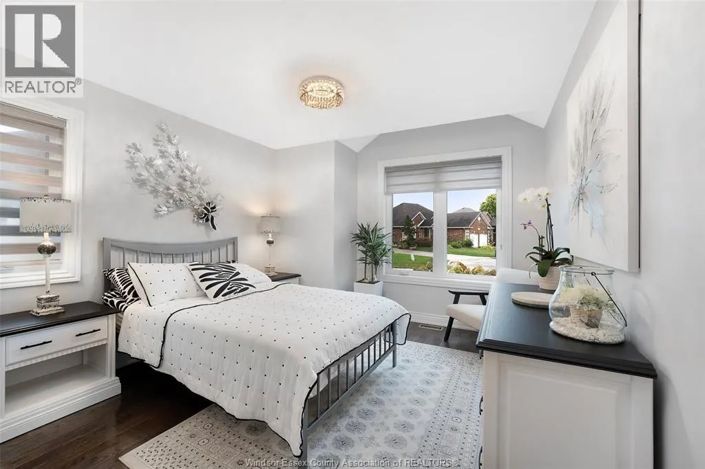 2739 LOMBARDY
