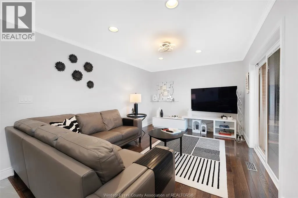 2739 LOMBARDY