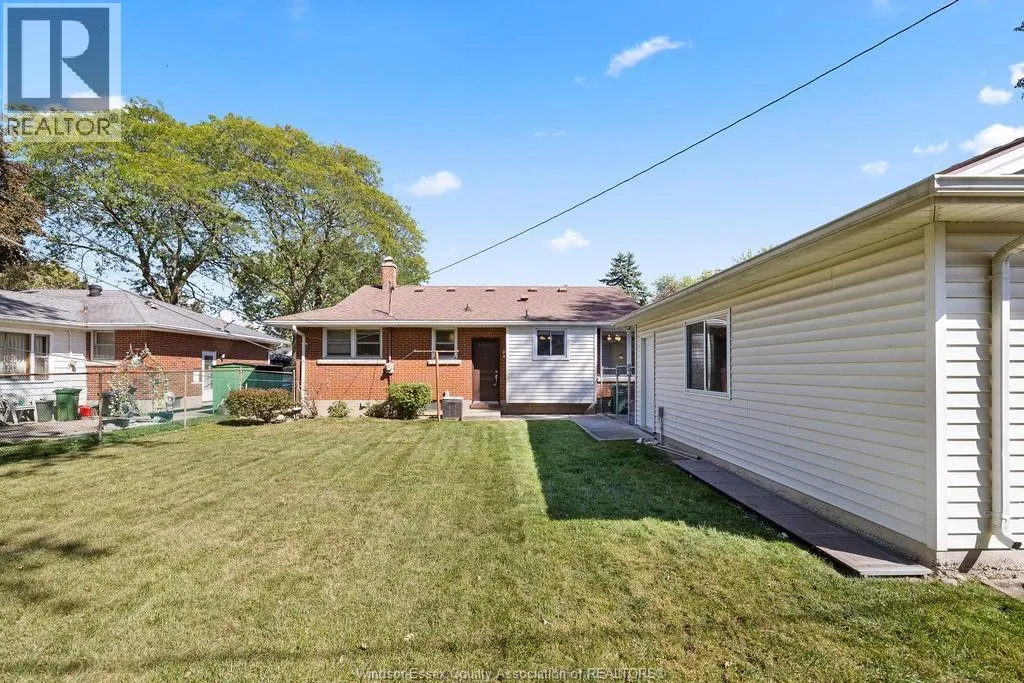 3955 MOUNT ROYAL DRIVE