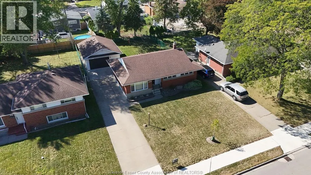 3955 MOUNT ROYAL DRIVE