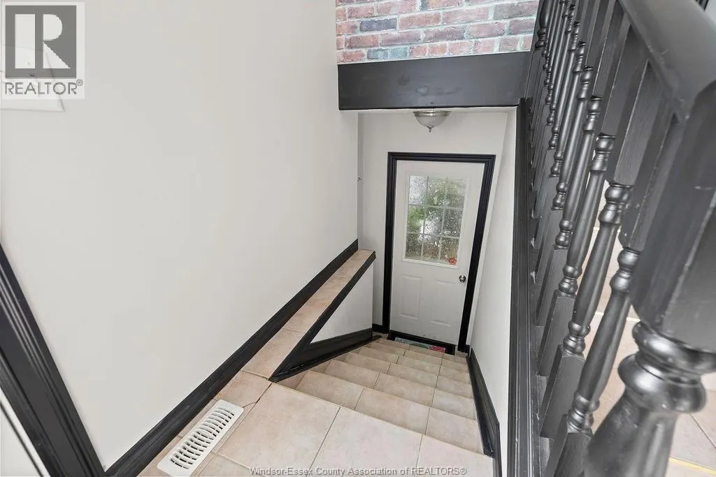 294 ERIEVIEW
