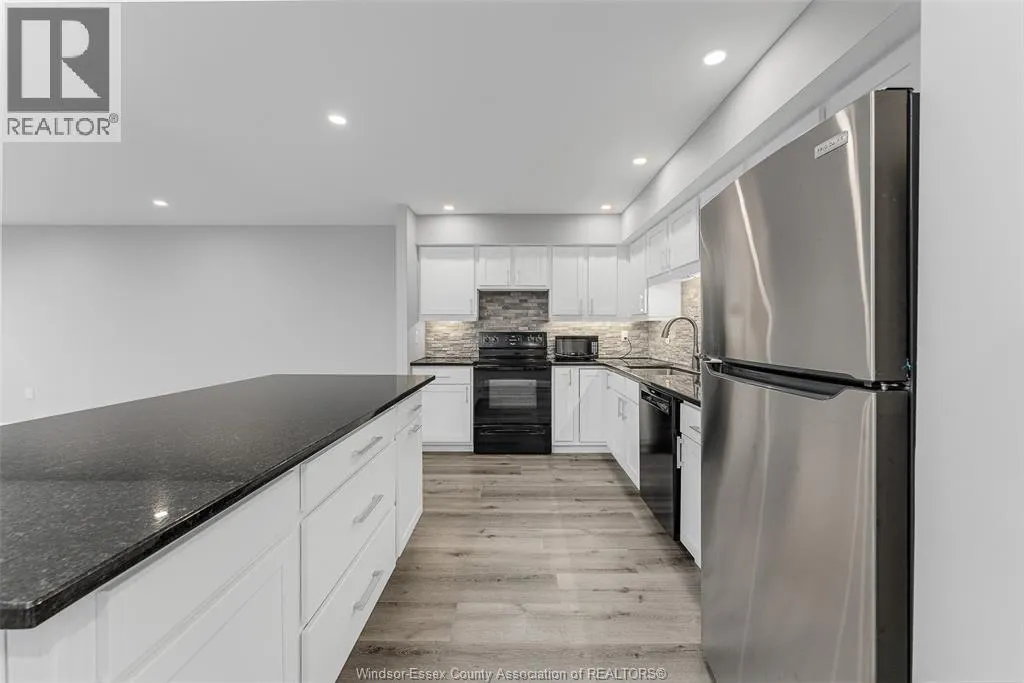 380 PELISSIER Unit# 1103