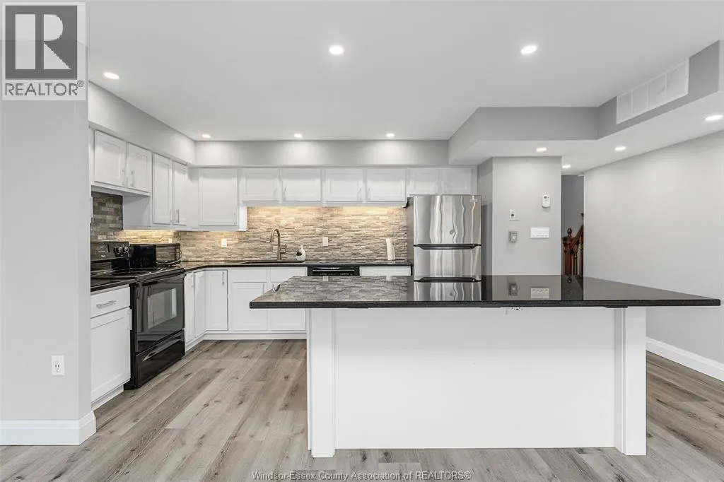380 PELISSIER Unit# 1103