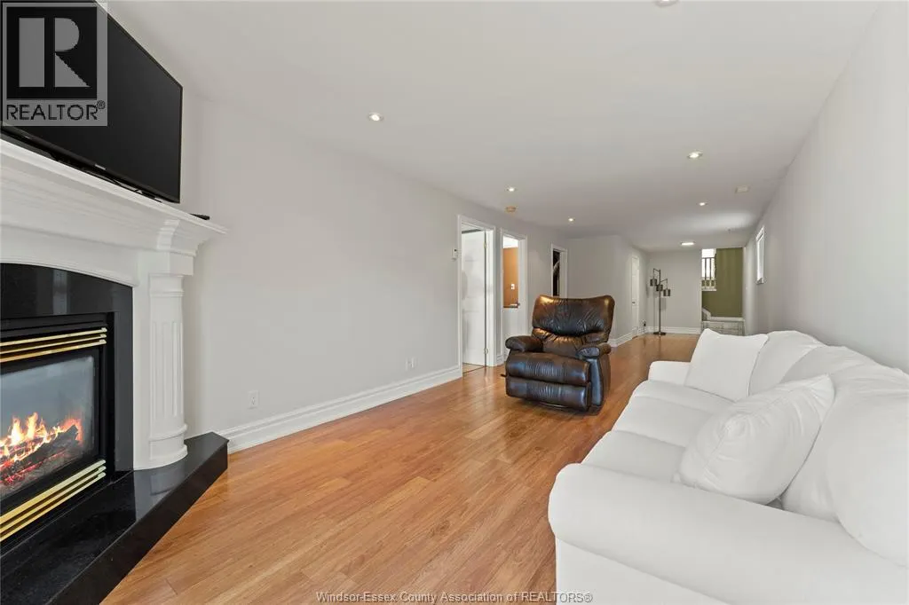 11255 TIMBER BAY CRESCENT
