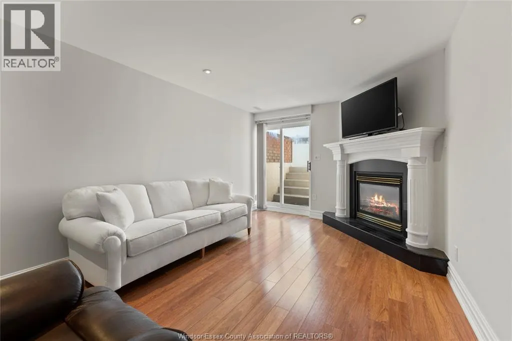 11255 TIMBER BAY CRESCENT