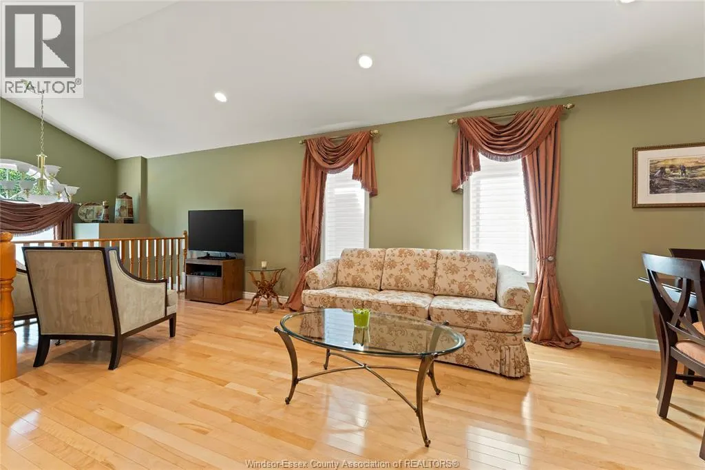 11255 TIMBER BAY CRESCENT