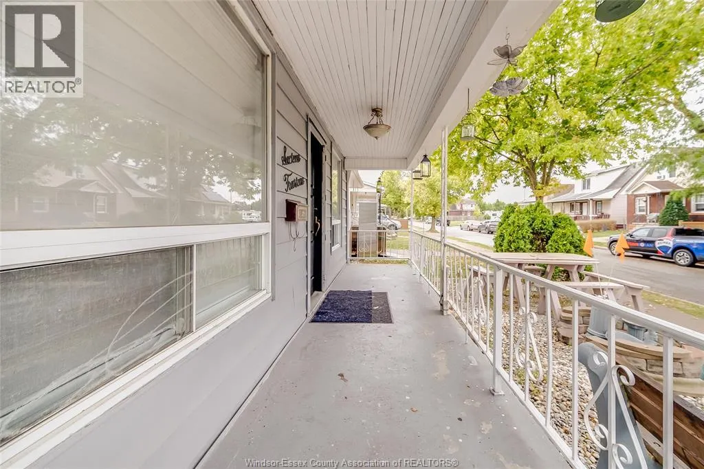 1614 CADILLAC STREET