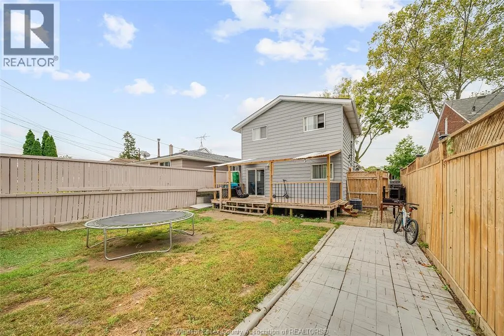 1614 CADILLAC STREET