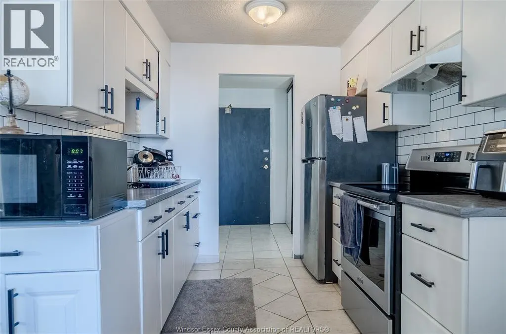 150 Park STREET West Unit# 702