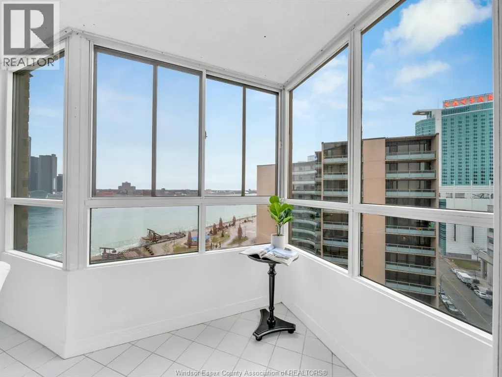 75 RIVERSIDE DRIVE East Unit# 1407
