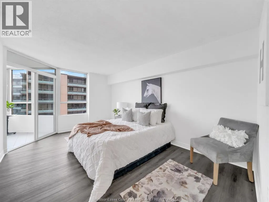 75 RIVERSIDE DRIVE East Unit# 1407