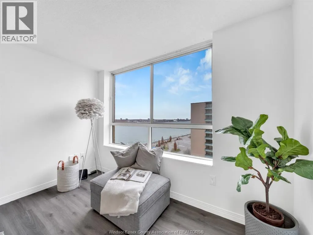75 RIVERSIDE DRIVE East Unit# 1407