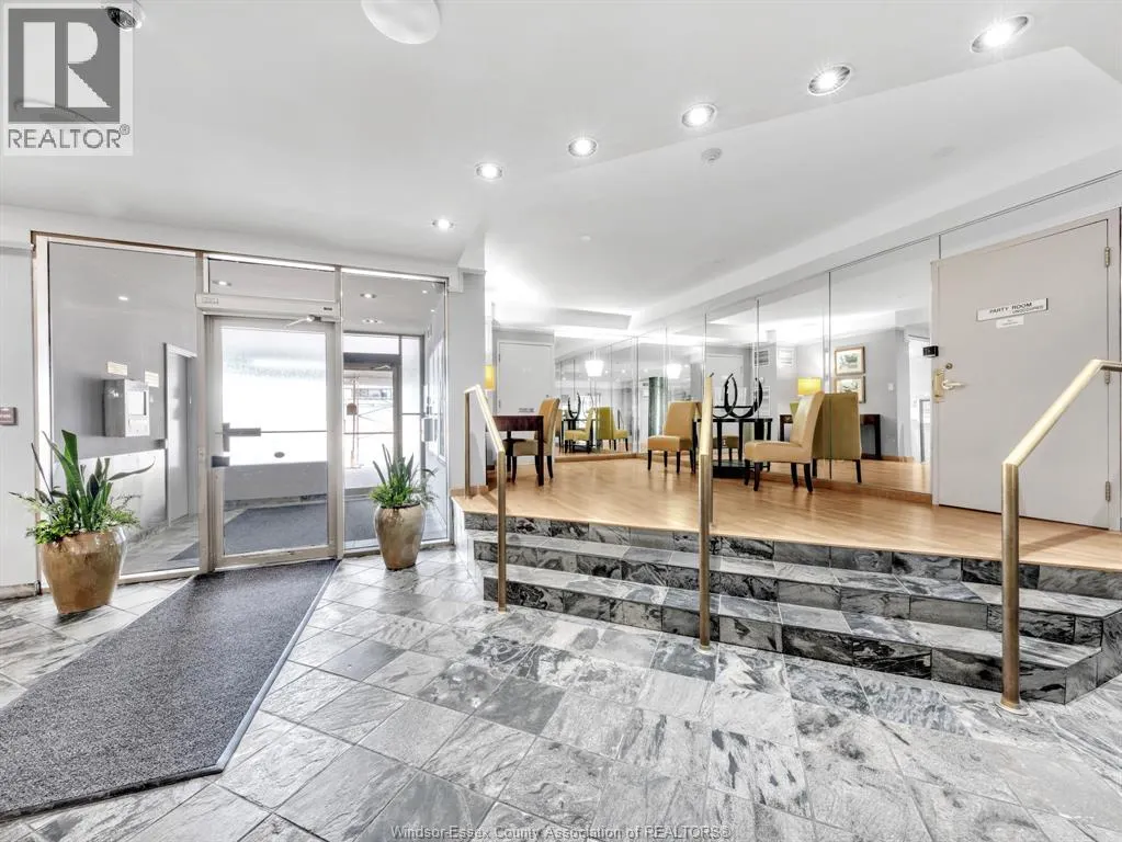 75 RIVERSIDE DRIVE East Unit# 1407