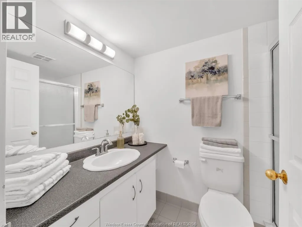 75 RIVERSIDE DRIVE East Unit# 1407