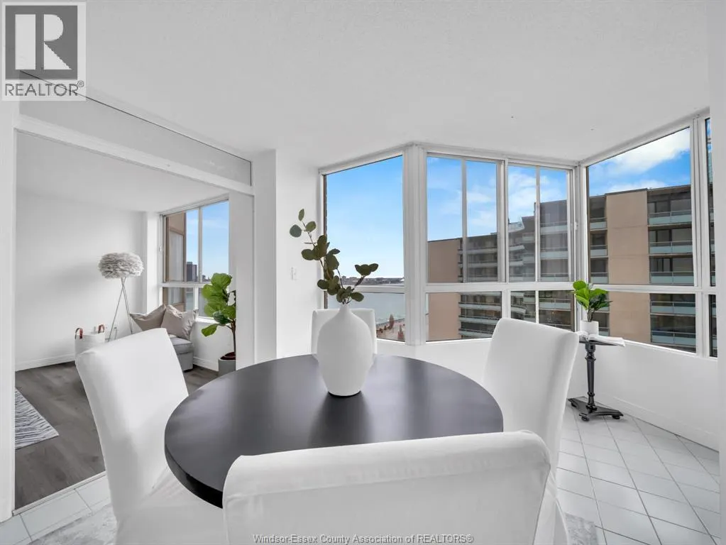 75 RIVERSIDE DRIVE East Unit# 1407