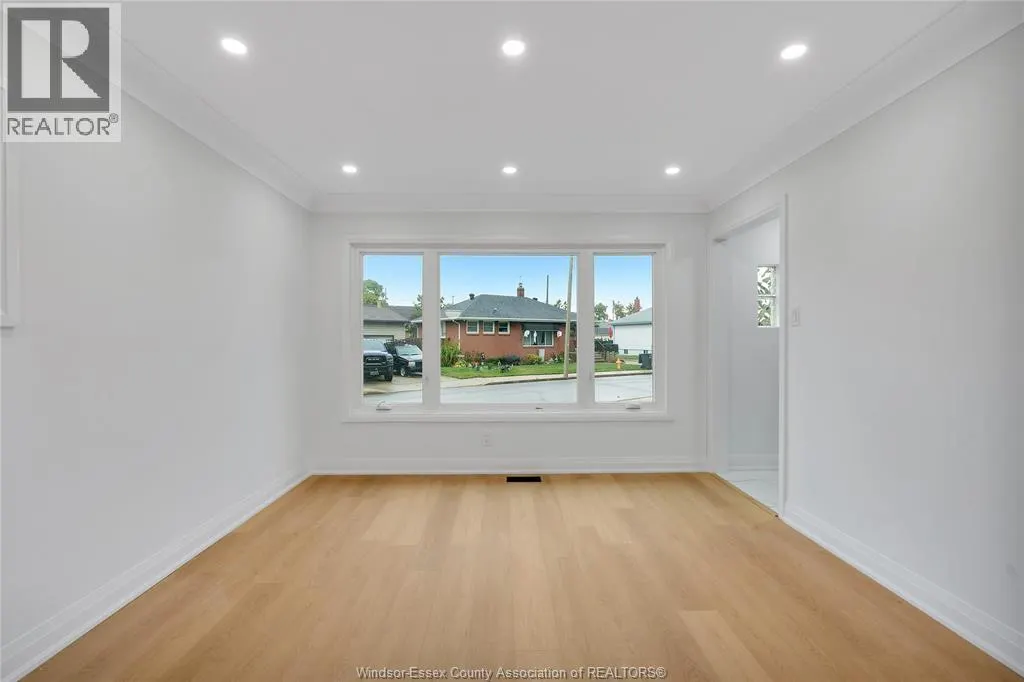 1377 GRANVILLE CRESCENT