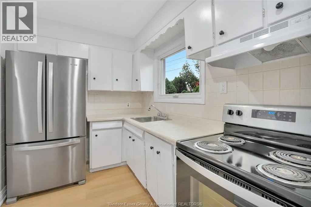 1377 GRANVILLE CRESCENT