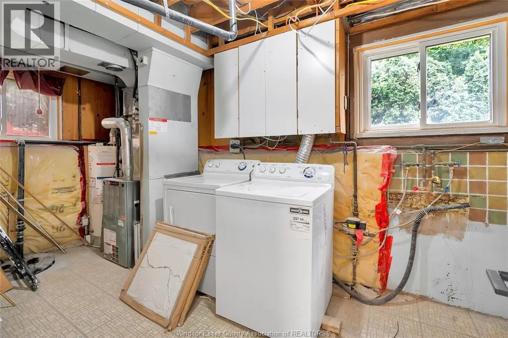 1377 GRANVILLE CRESCENT
