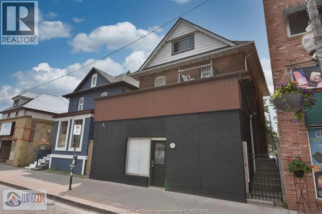 1453-1455 WYANDOTTE STREET East