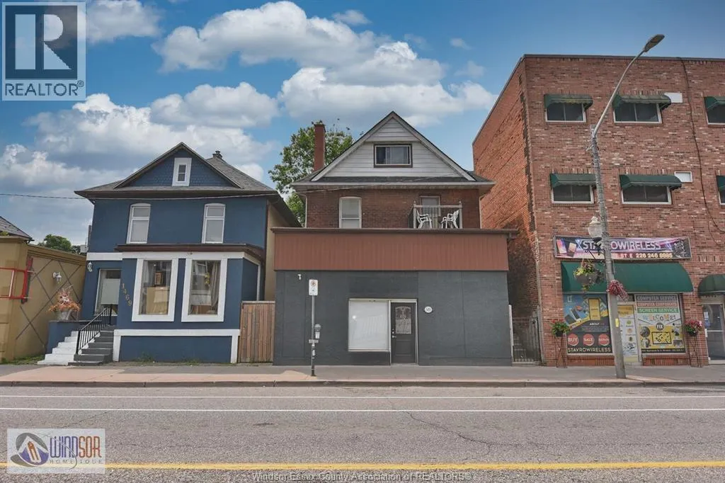 1453-1455 WYANDOTTE STREET East