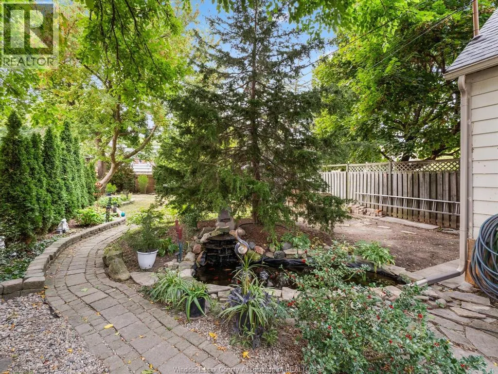 1251 MONMOUTH