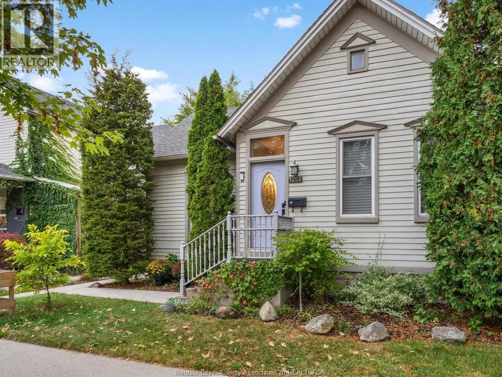 1251 MONMOUTH