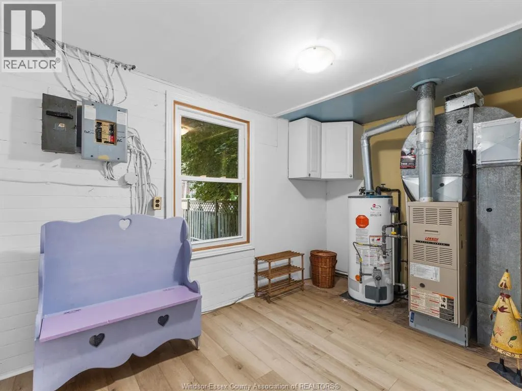 1251 MONMOUTH
