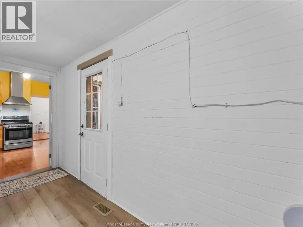 1251 MONMOUTH