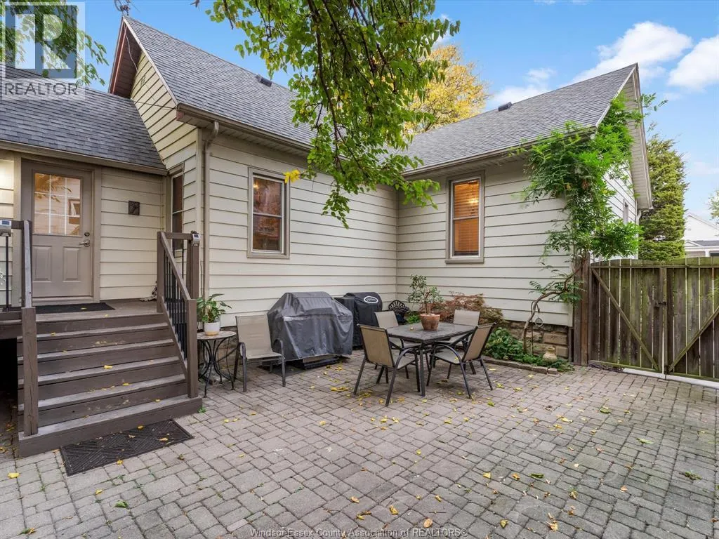 1251 MONMOUTH